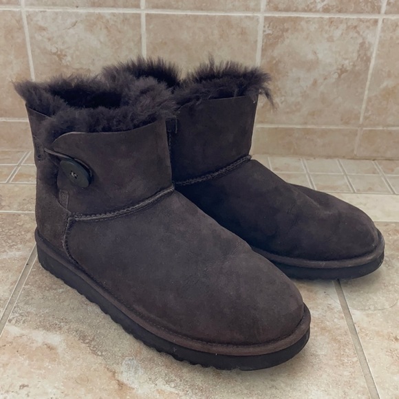 ugg 3352